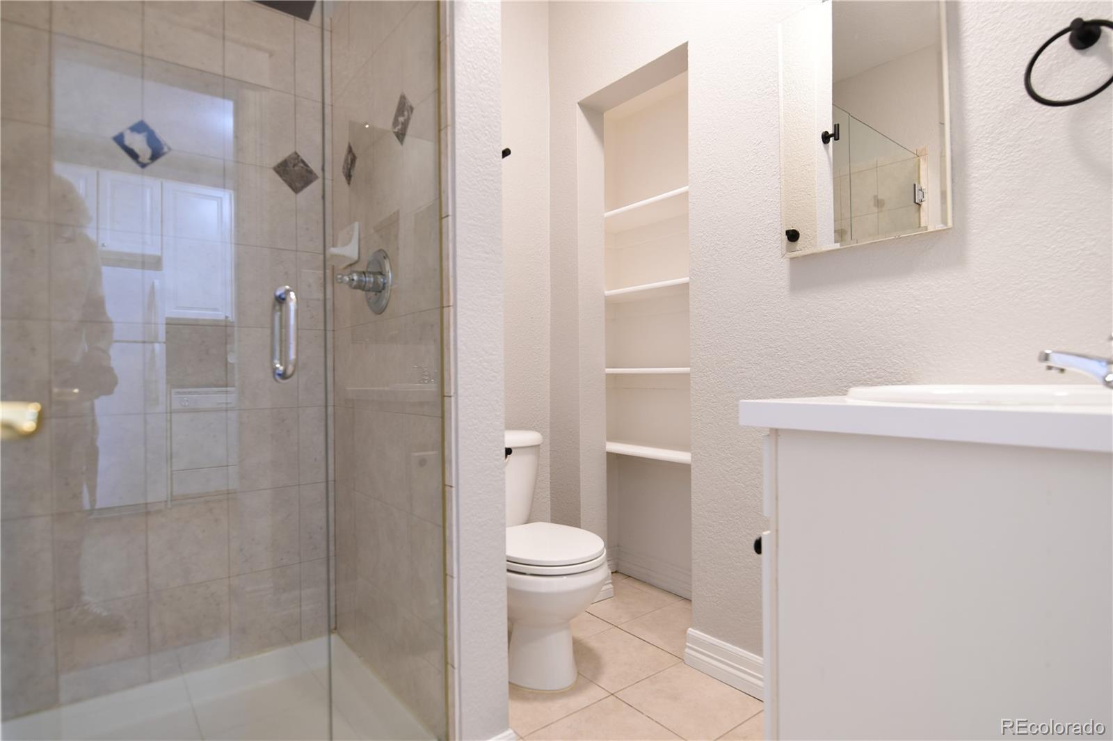 MLS Image #10 for 1650 n pearl street,denver, Colorado