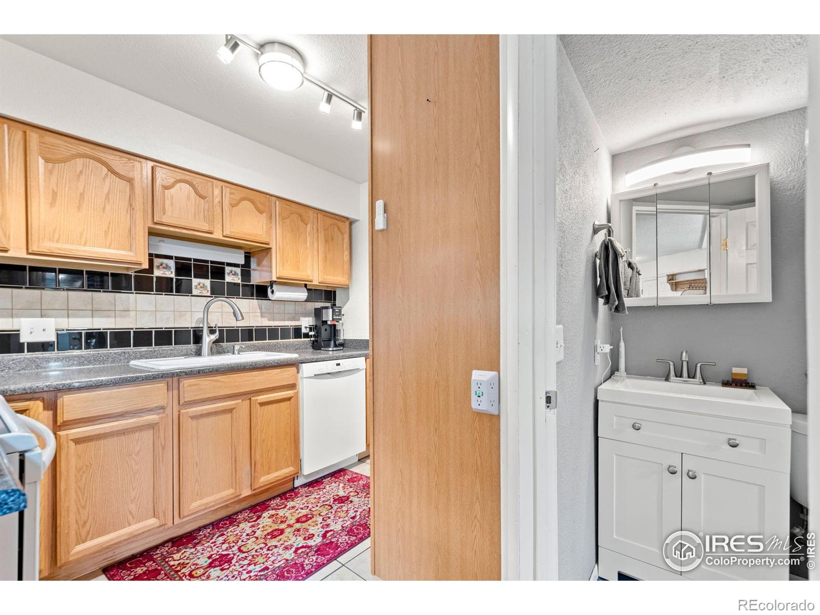 MLS Image #11 for 1820  newland court,lakewood, Colorado
