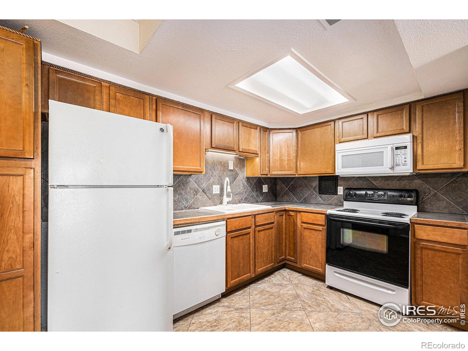 MLS Image #7 for 12142  huron street,denver, Colorado
