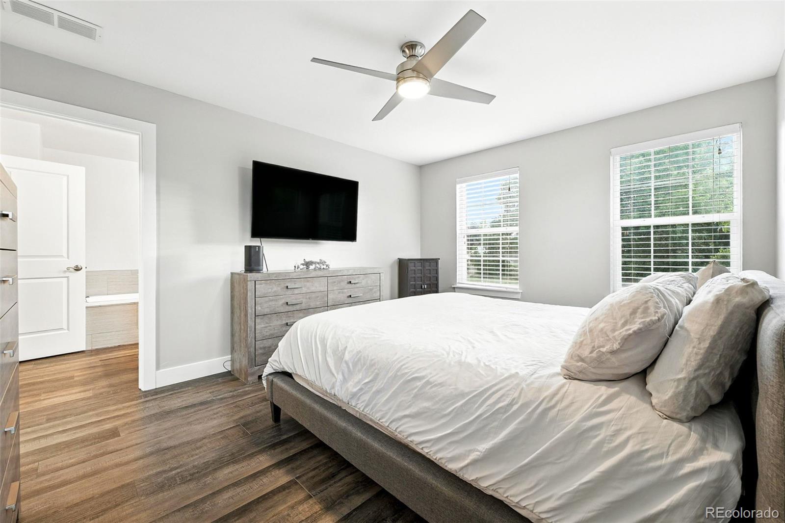 MLS Image #22 for 3320 s eudora street,denver, Colorado
