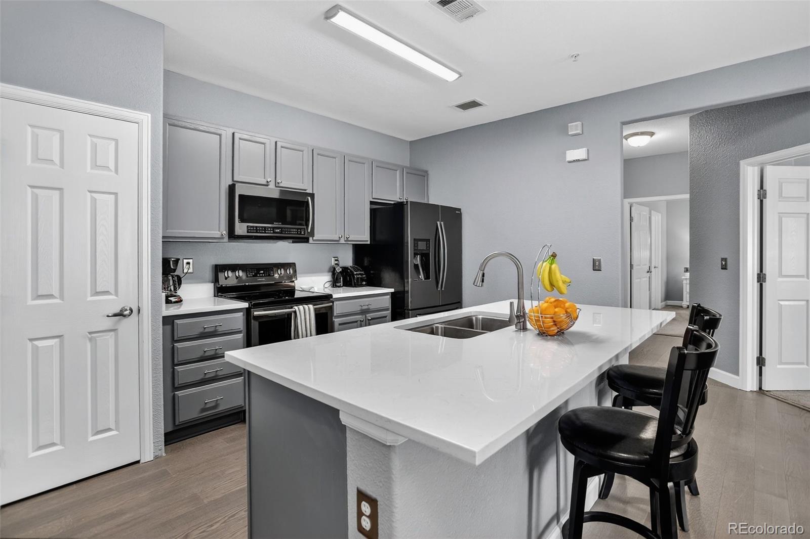 MLS Image #6 for 19303 e college drive,aurora, Colorado
