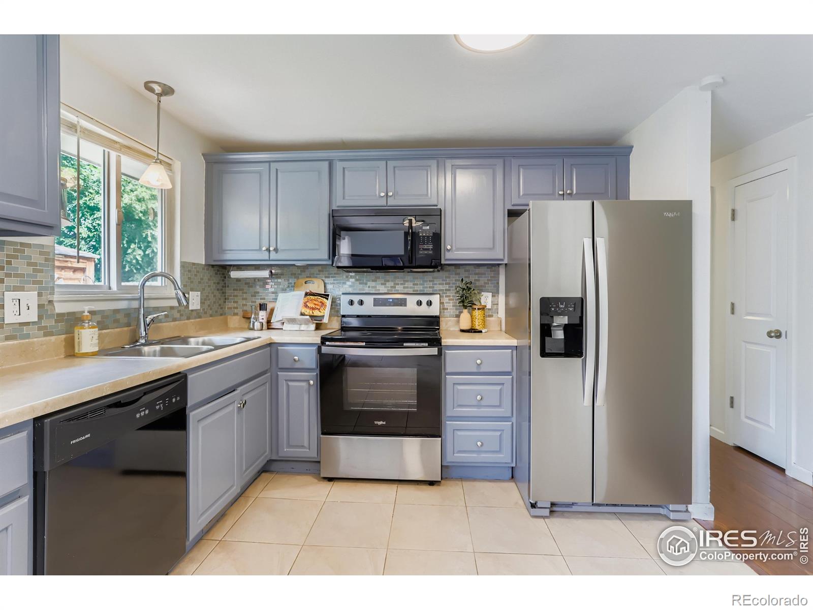 MLS Image #8 for 633  hilltop street,longmont, Colorado
