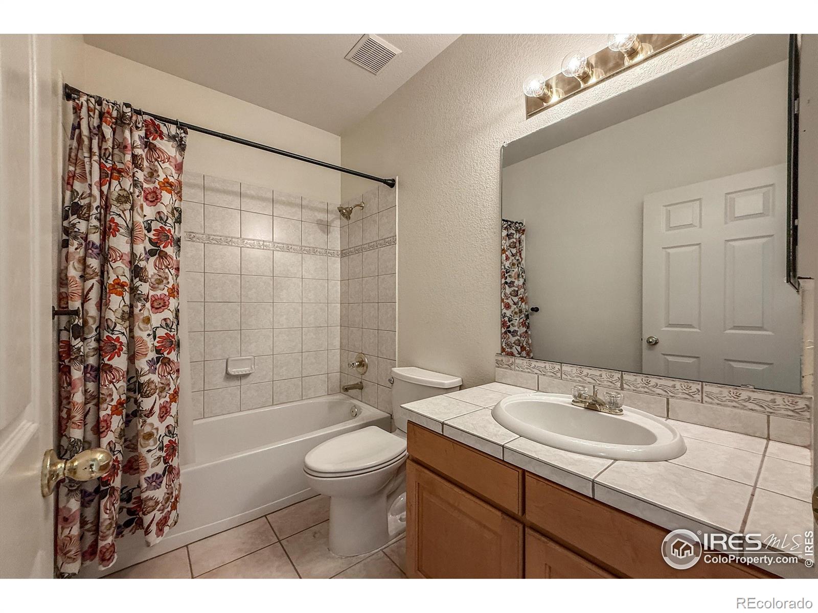 MLS Image #12 for 13716  legend trail,broomfield, Colorado