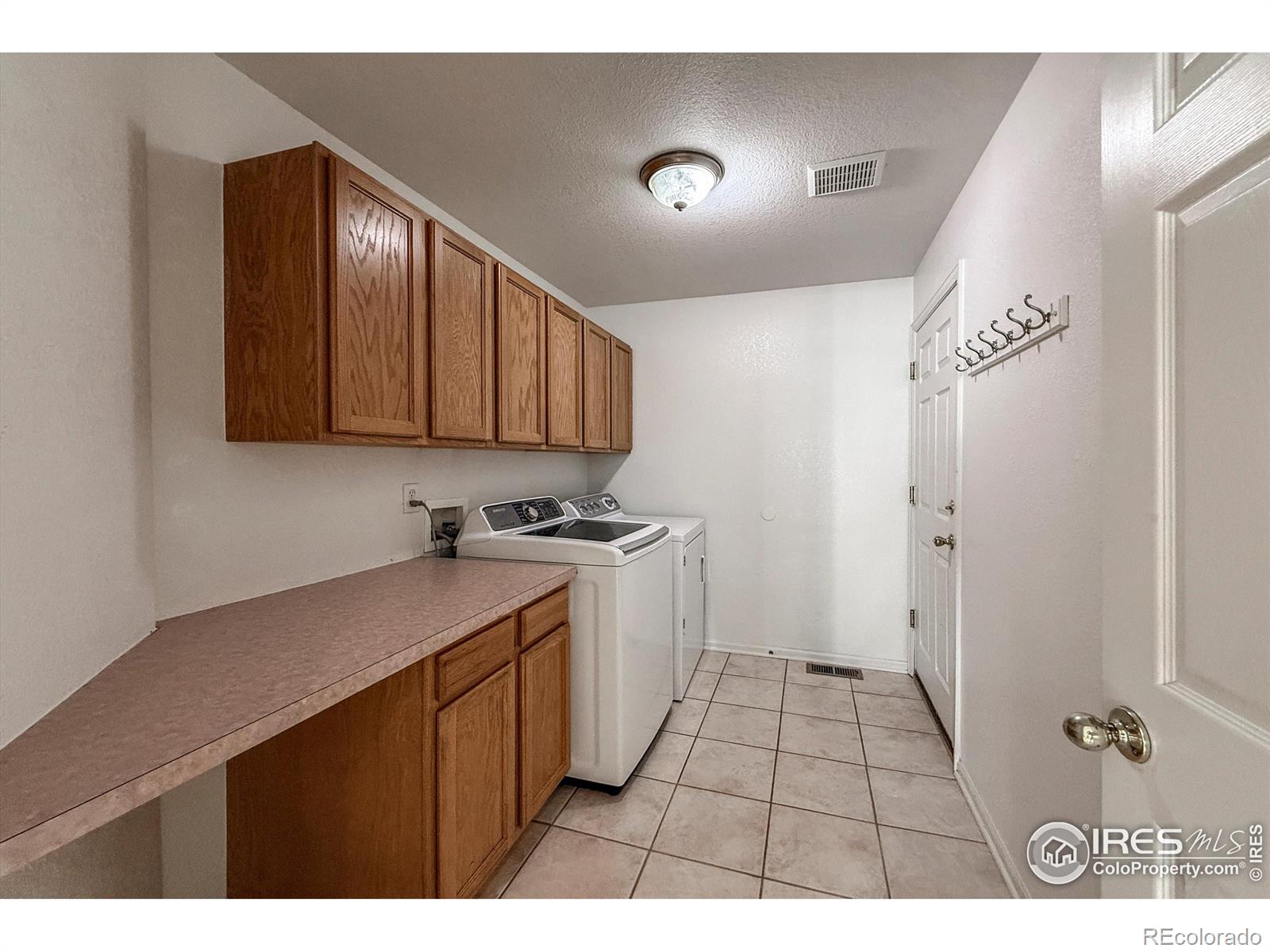 MLS Image #15 for 13716  legend trail,broomfield, Colorado