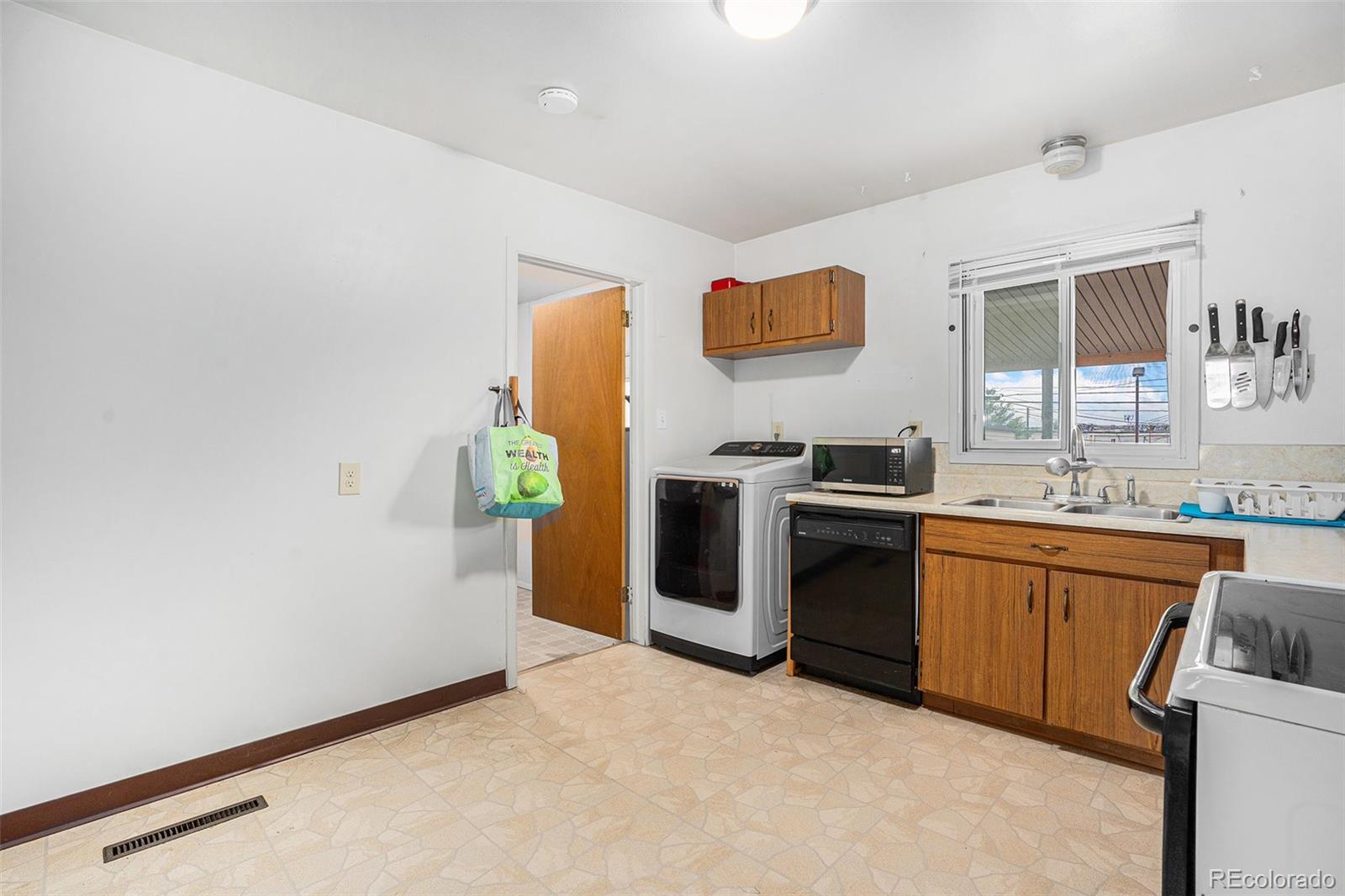 MLS Image #11 for 173  norman drive,colorado springs, Colorado
