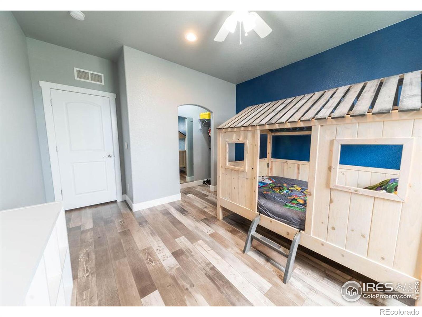 MLS Image #14 for 27850  hopi trail,loveland, Colorado