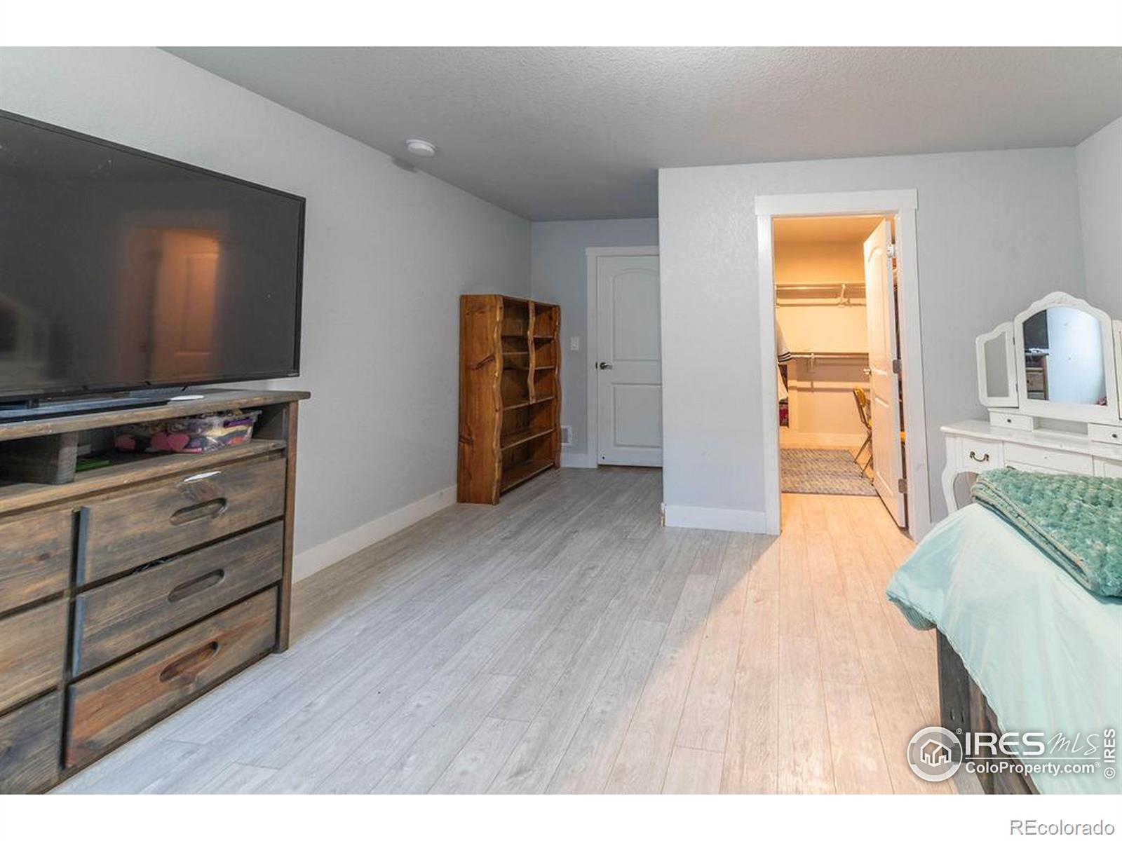 MLS Image #16 for 27850  hopi trail,loveland, Colorado