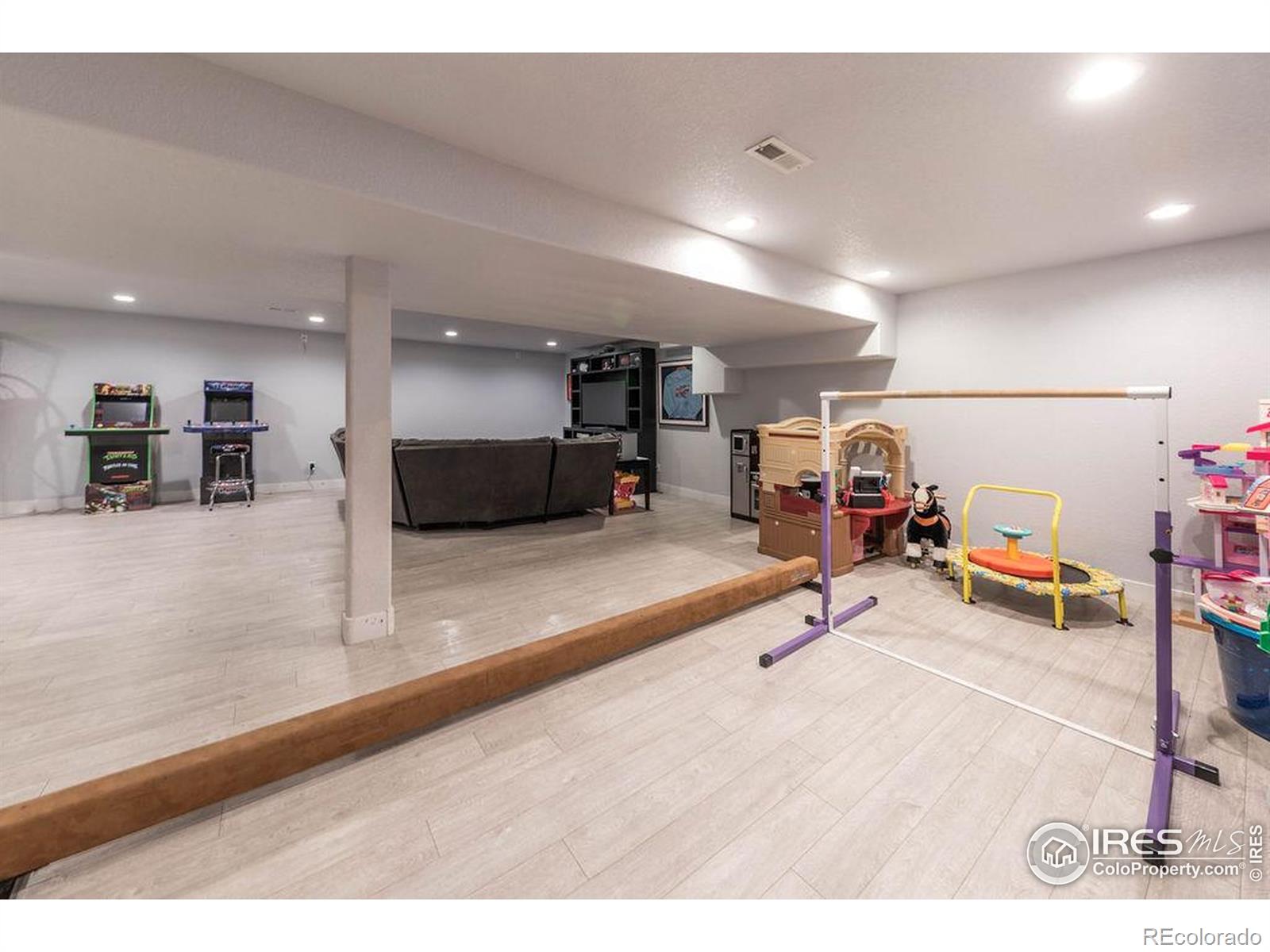 MLS Image #29 for 27850  hopi trail,loveland, Colorado
