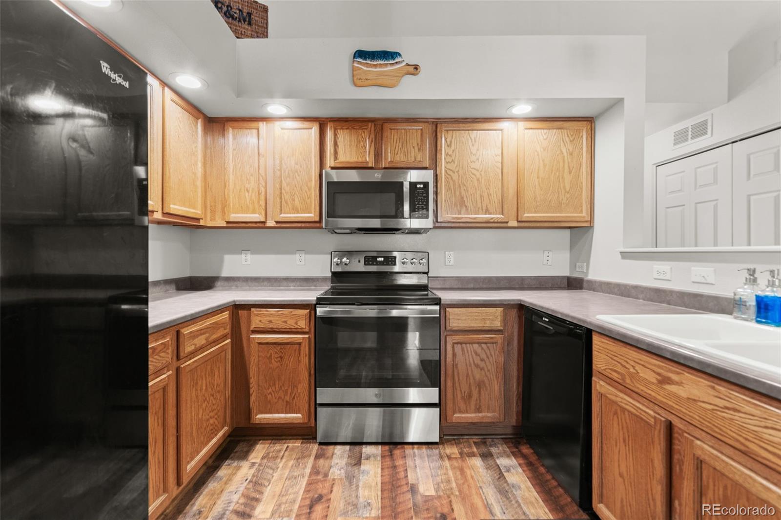 MLS Image #13 for 18611 e water drive,aurora, Colorado