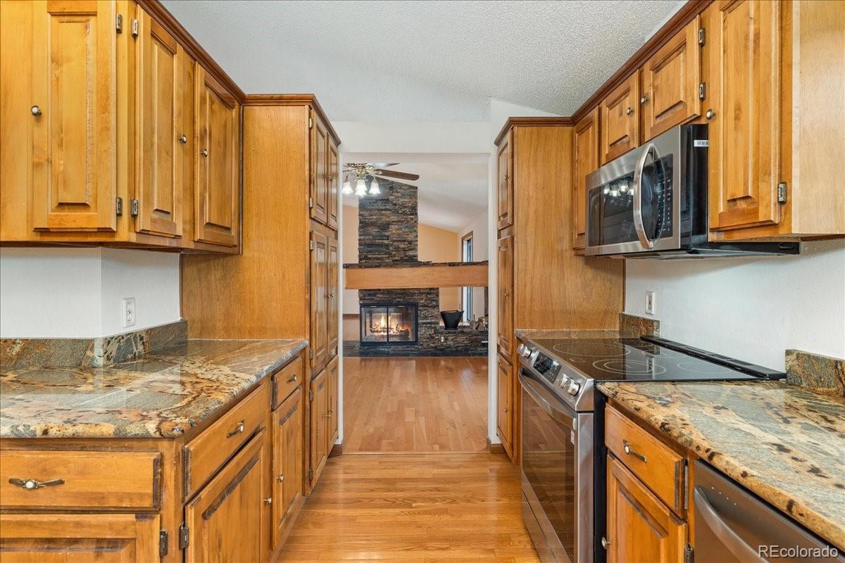 MLS Image #14 for 11846  crescent park drive,golden, Colorado