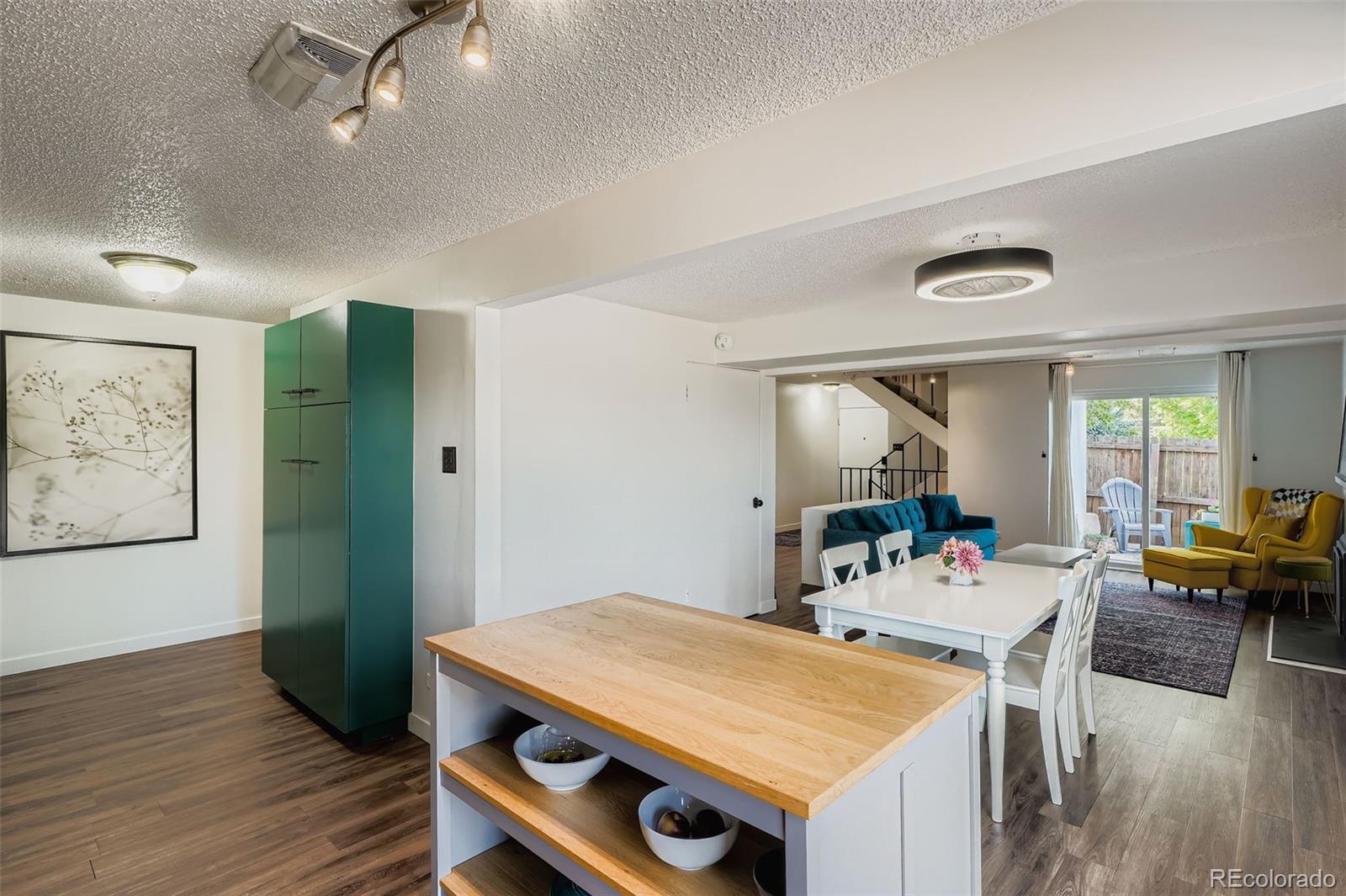 MLS Image #11 for 2917 s locust street,denver, Colorado