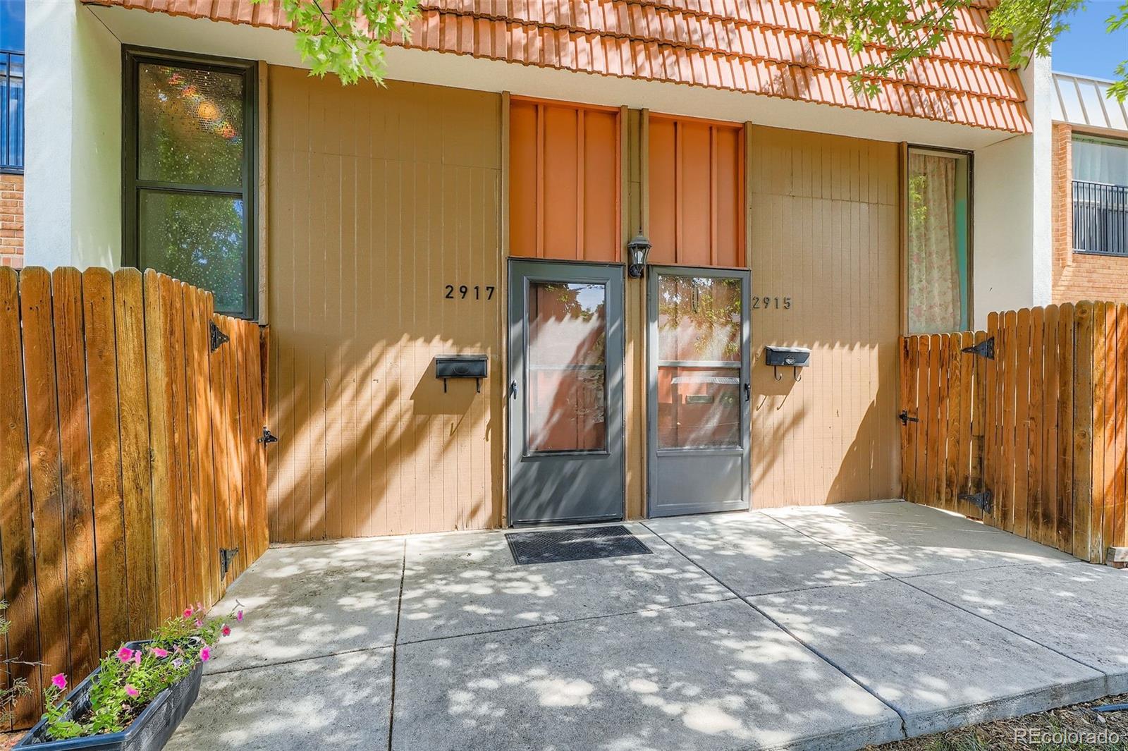 MLS Image #27 for 2917 s locust street,denver, Colorado
