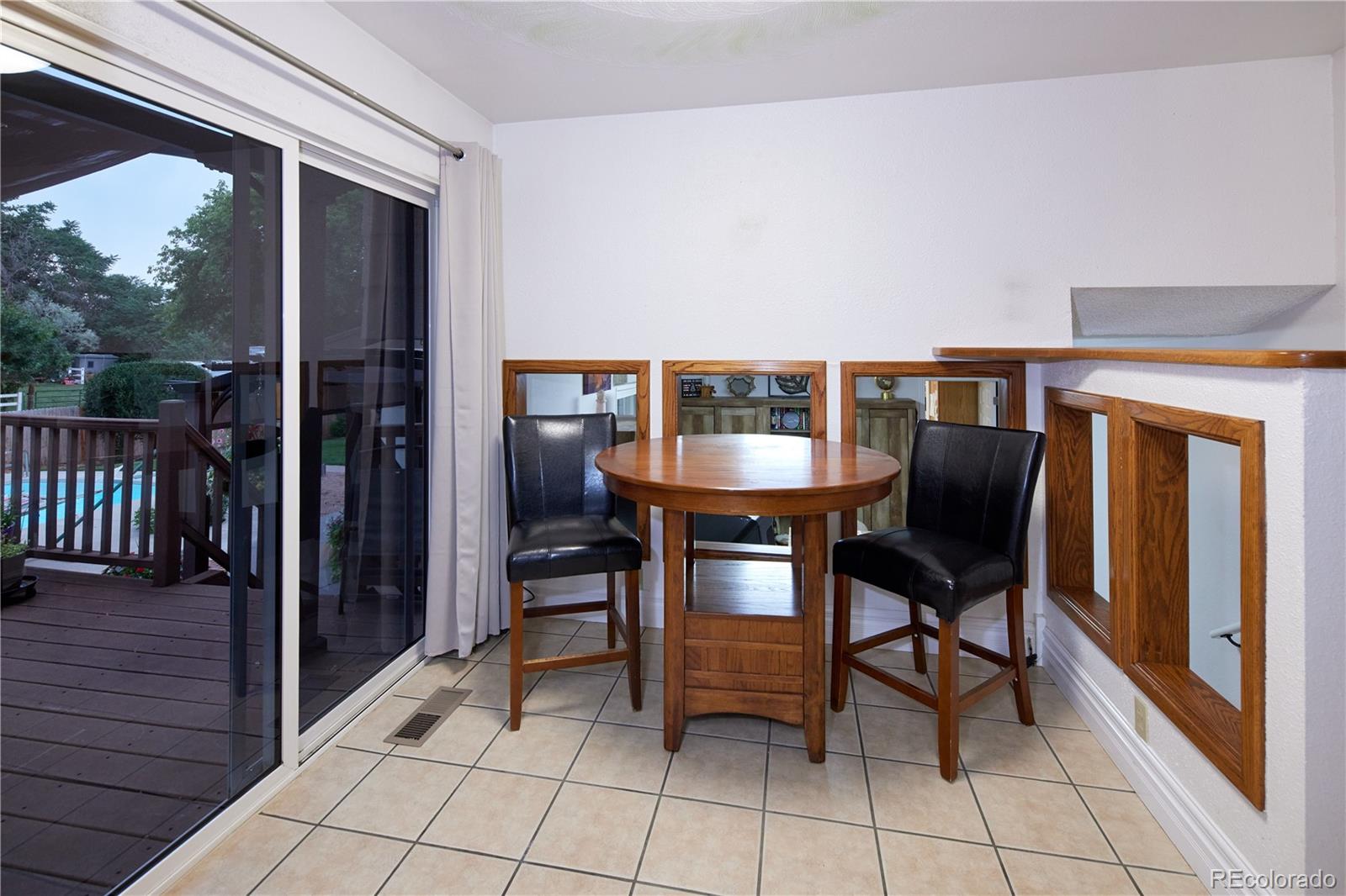 MLS Image #11 for 6698 w kenyon avenue,denver, Colorado