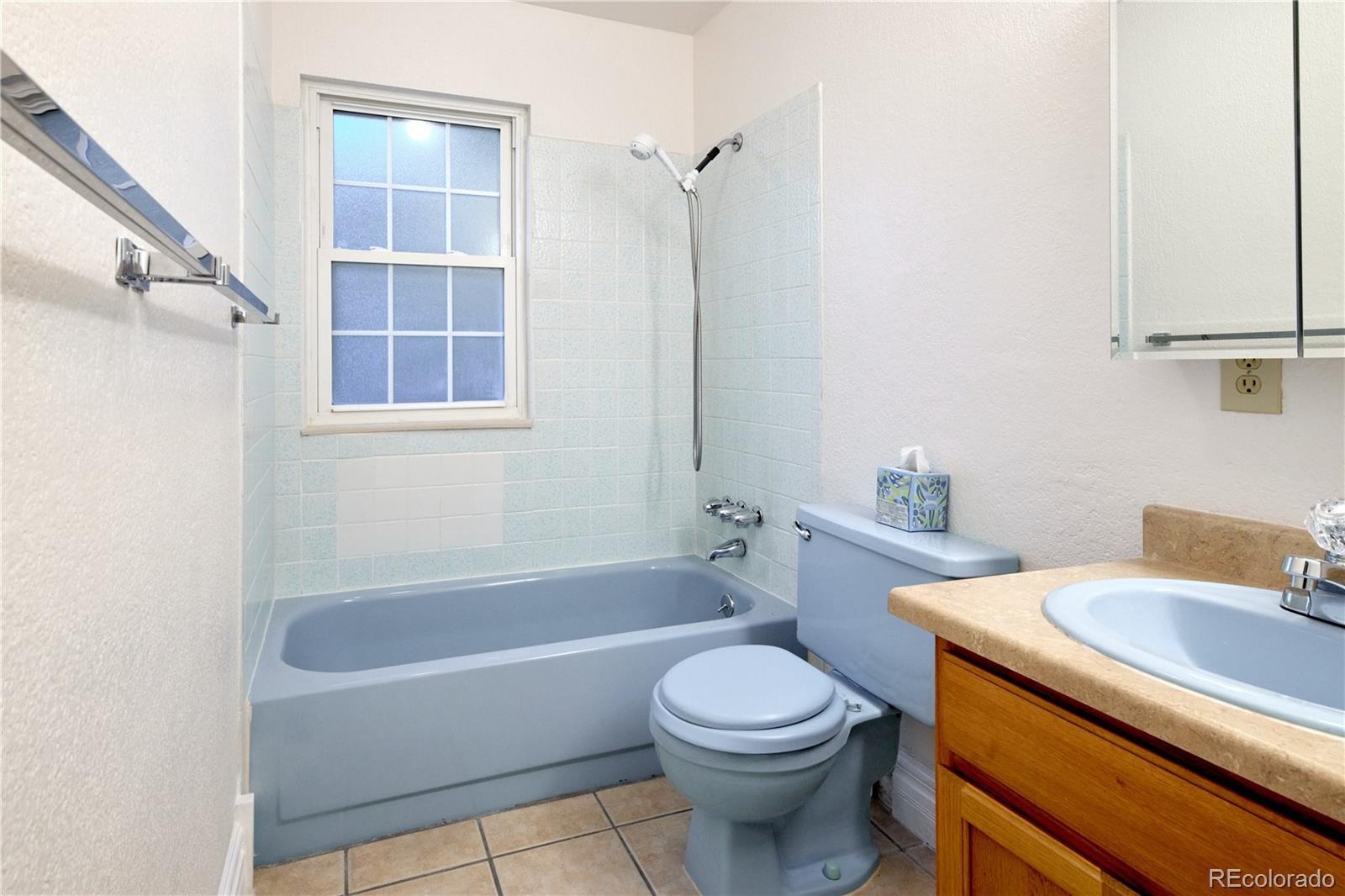 MLS Image #17 for 6698 w kenyon avenue,denver, Colorado