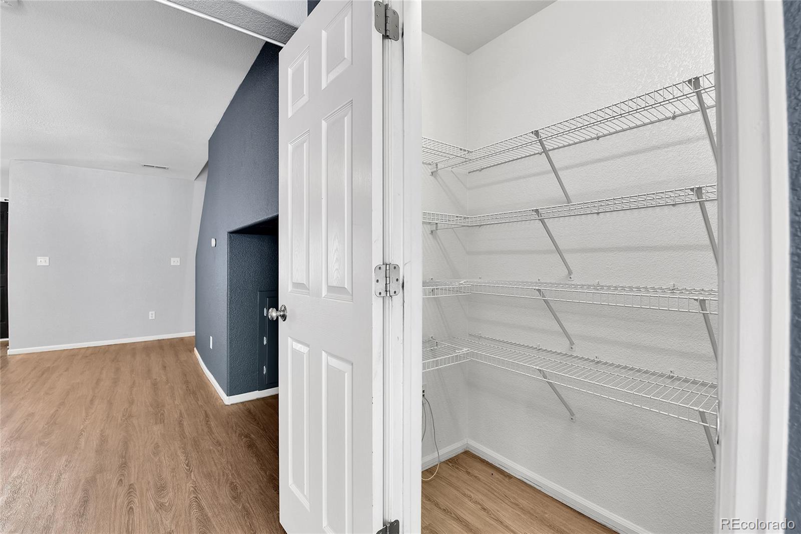 MLS Image #12 for 7751 s kittredge court,englewood, Colorado