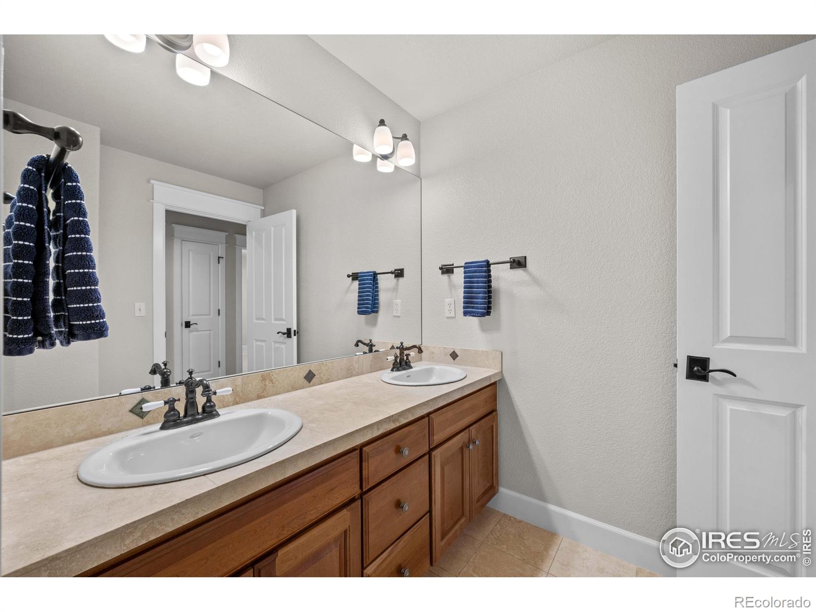 MLS Image #21 for 2005  calico court,longmont, Colorado