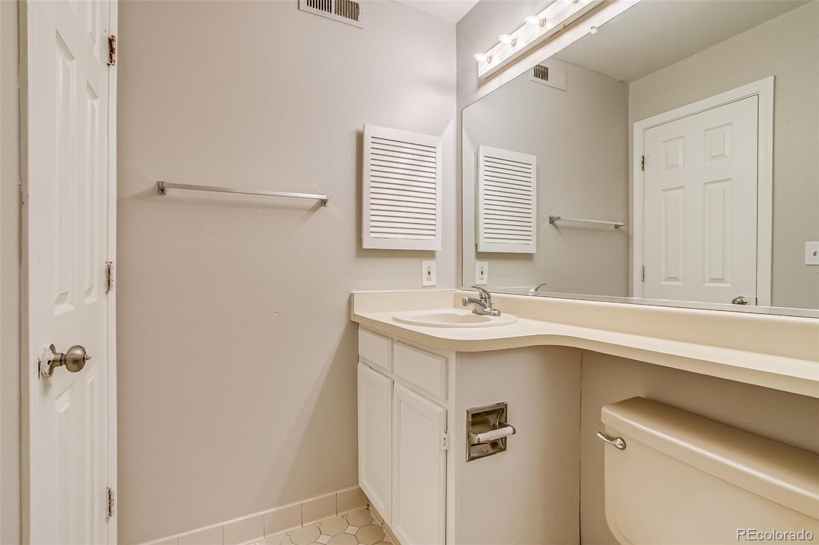 MLS Image #24 for 18033 e ohio avenue,aurora, Colorado