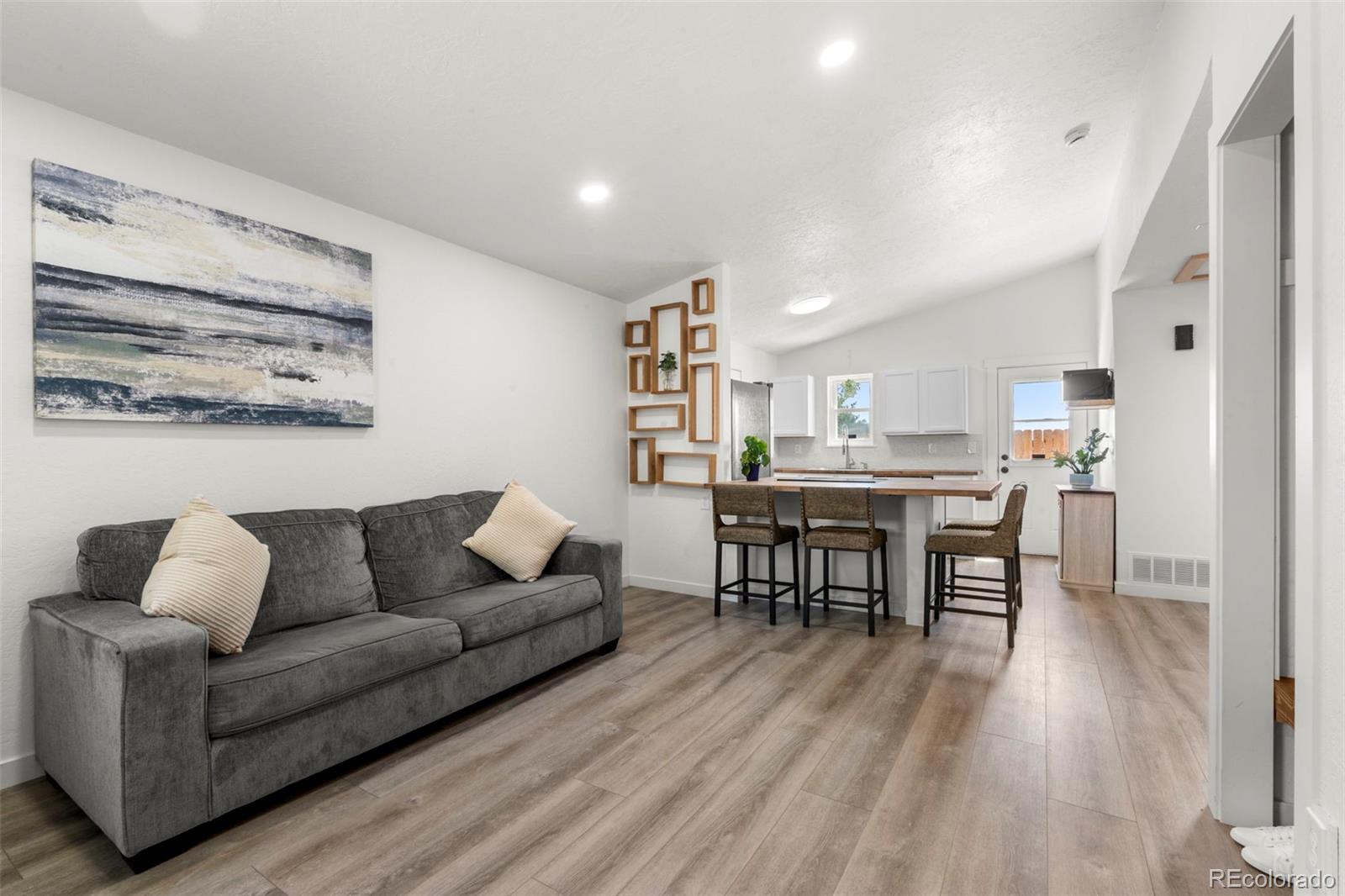 MLS Image #3 for 4672 s pagosa circle,aurora, Colorado