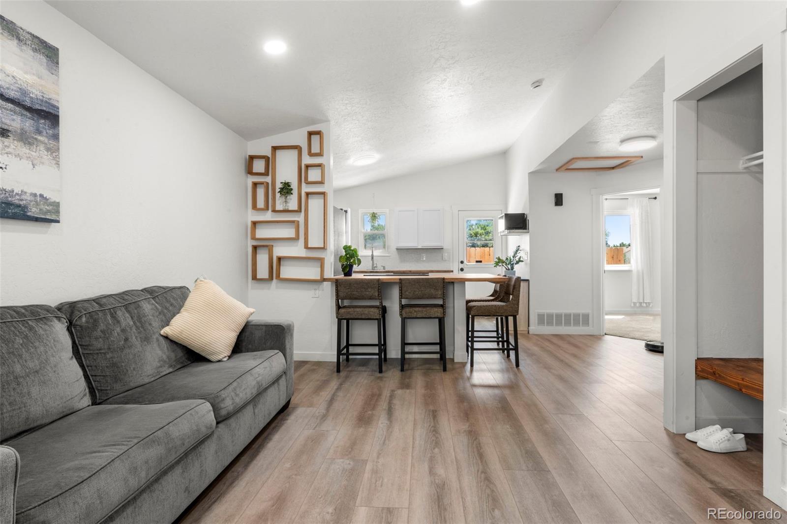 MLS Image #4 for 4672 s pagosa circle,aurora, Colorado