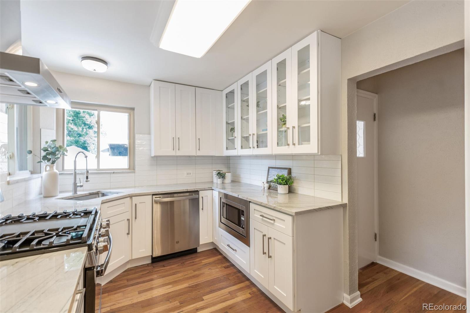 MLS Image #13 for 595 s gaylord street,denver, Colorado
