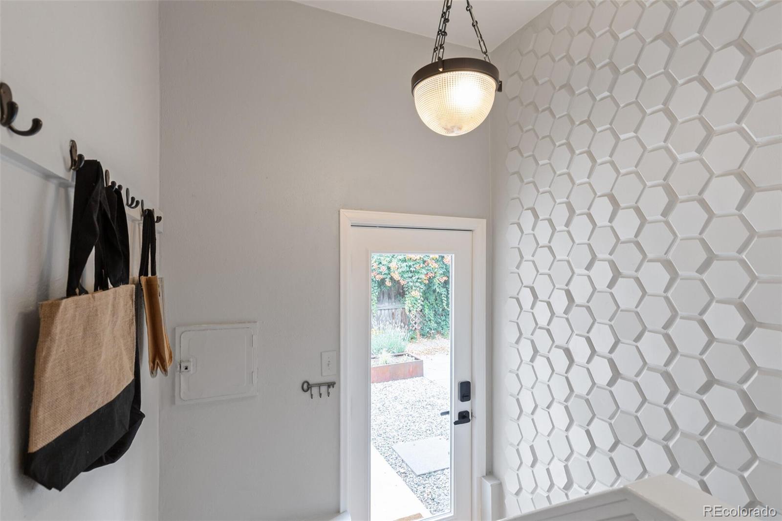 MLS Image #20 for 595 s gaylord street,denver, Colorado