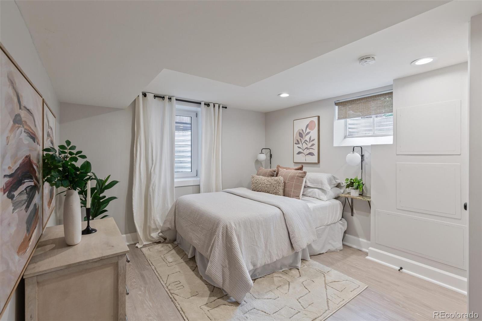 MLS Image #29 for 595 s gaylord street,denver, Colorado