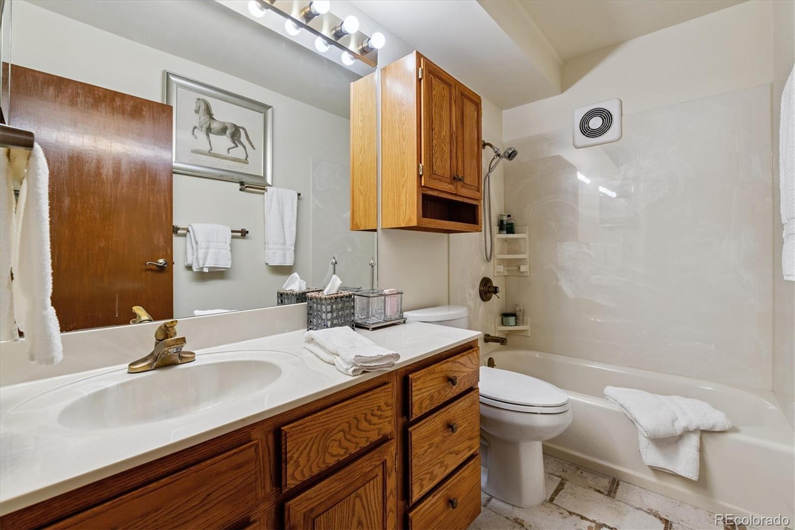 MLS Image #19 for 9355 e center avenue 7b,denver, Colorado