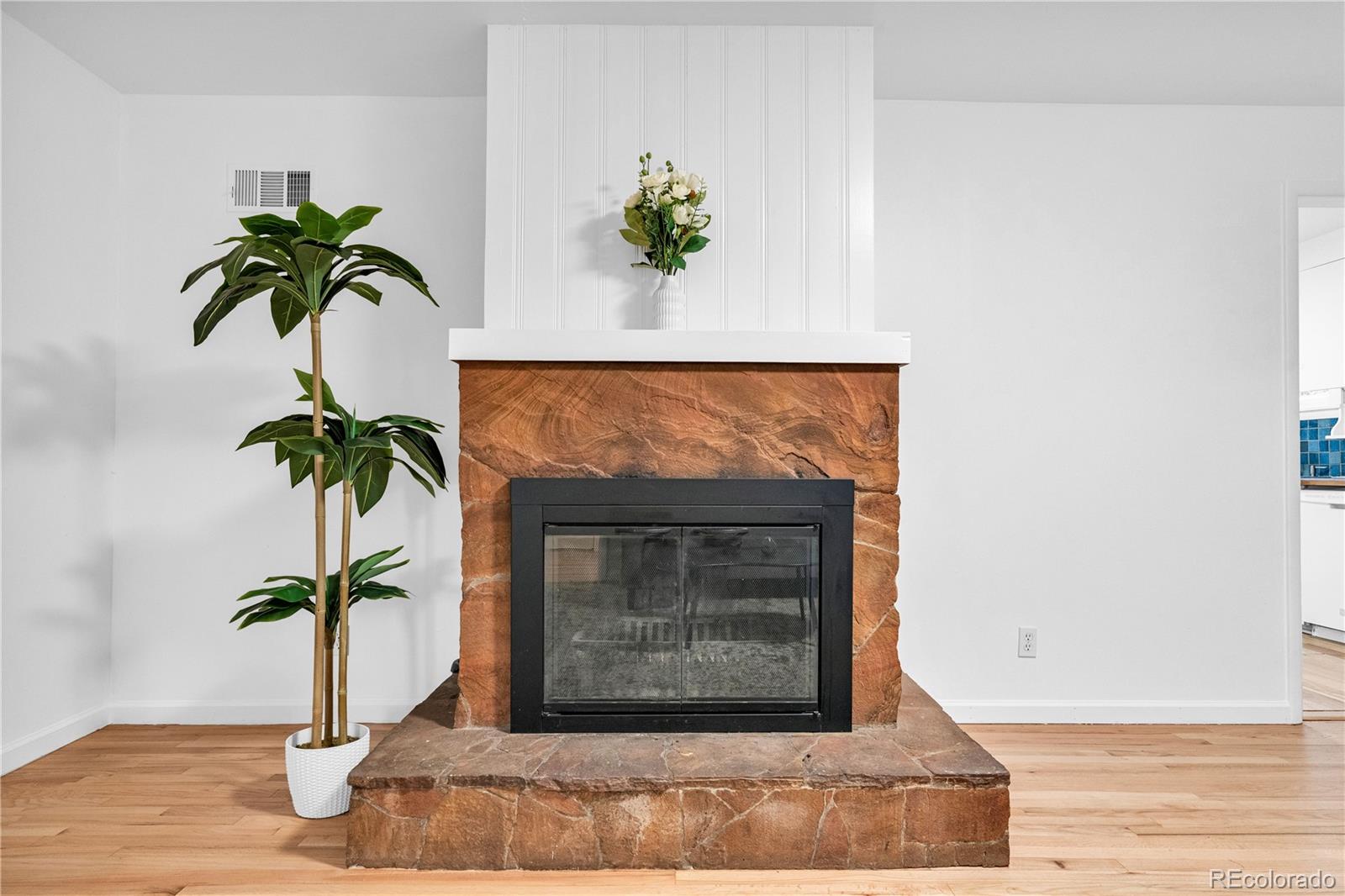 MLS Image #10 for 5552 s cedar street,littleton, Colorado