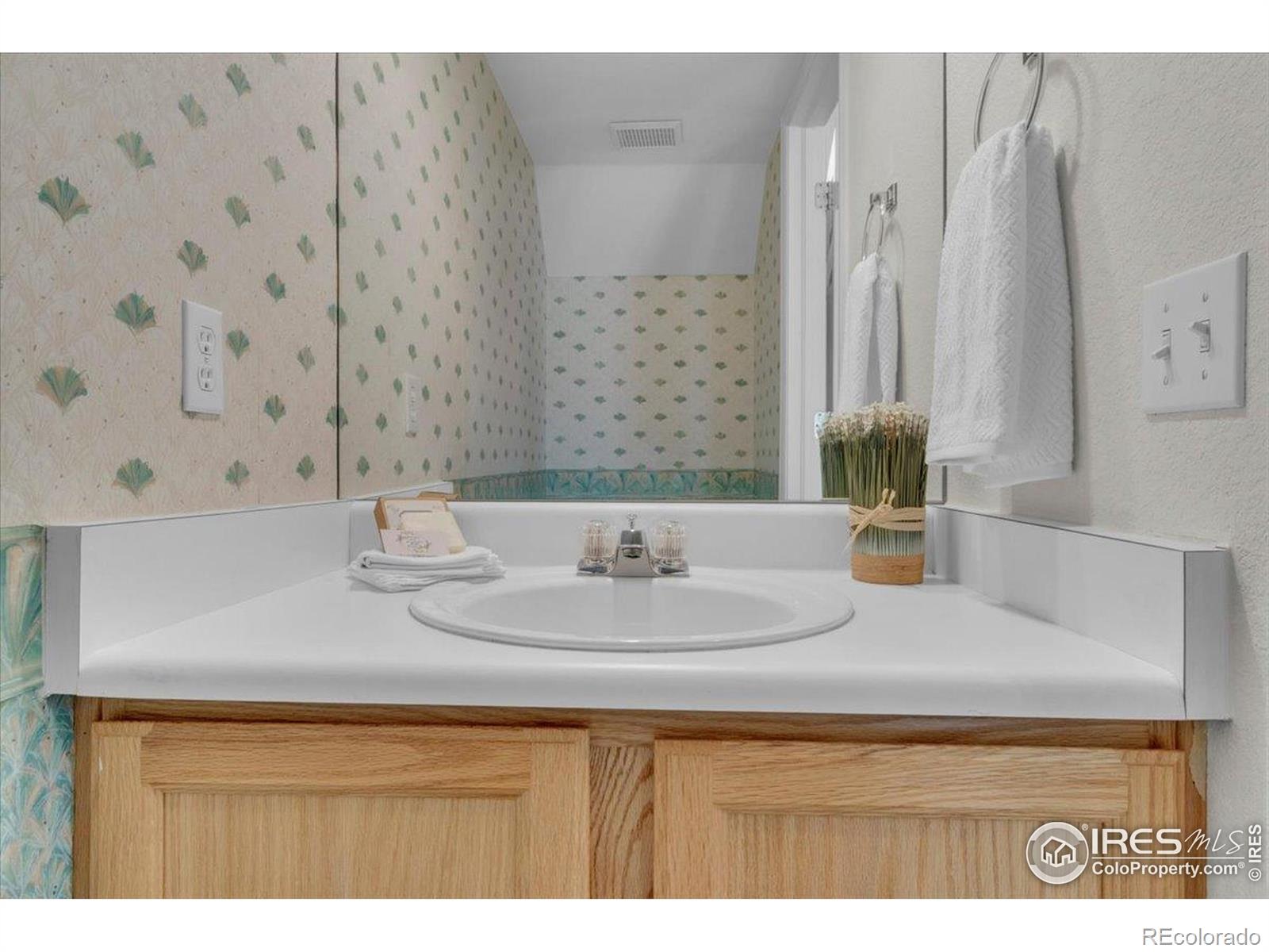 MLS Image #22 for 1982 e 103rd avenue,thornton, Colorado