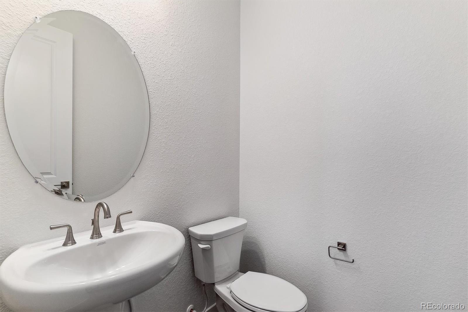 MLS Image #10 for 25244 e warren place,aurora, Colorado