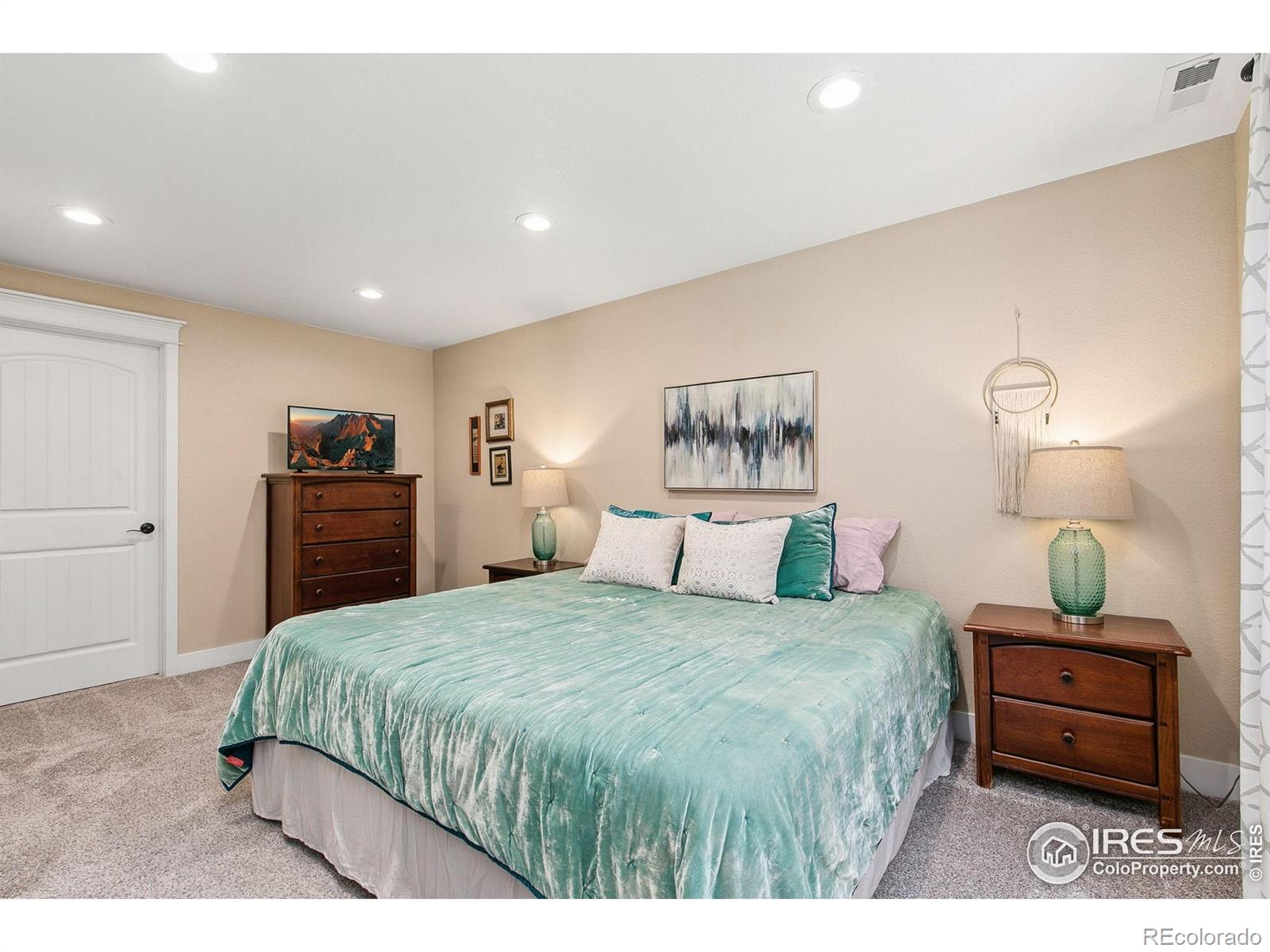 MLS Image #14 for 438  beartooth court,windsor, Colorado