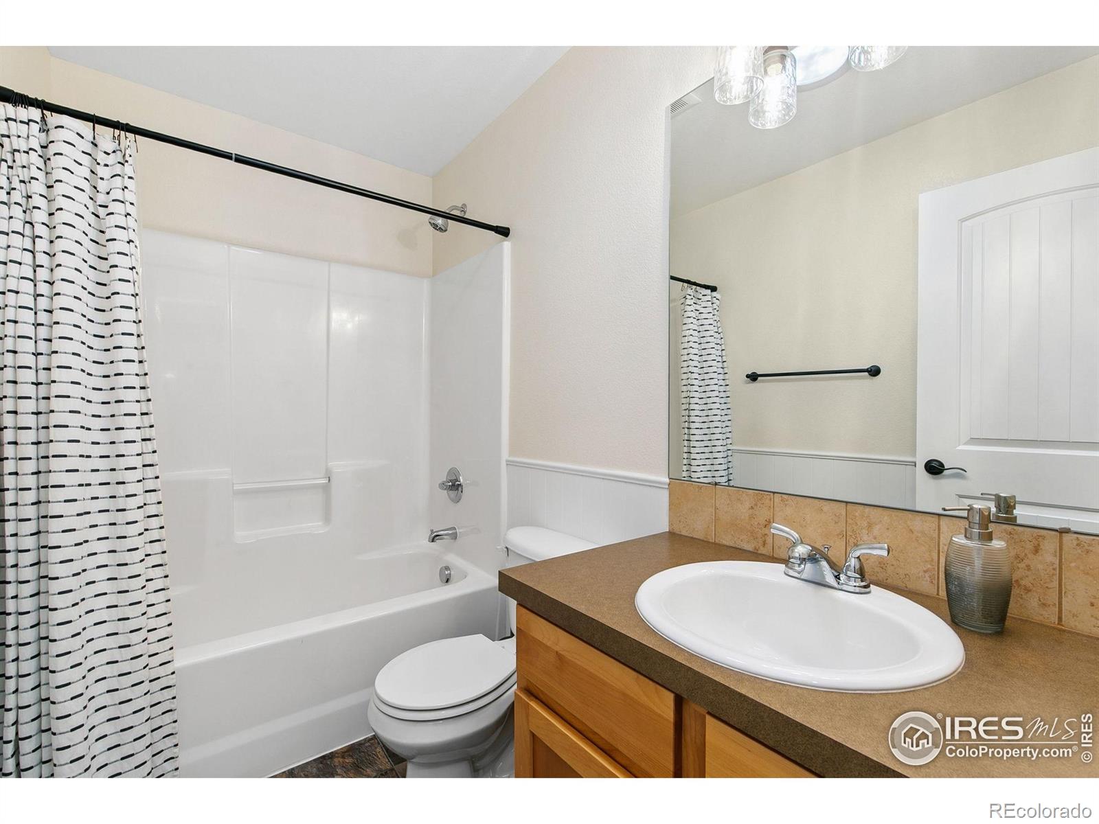 MLS Image #19 for 438  beartooth court,windsor, Colorado