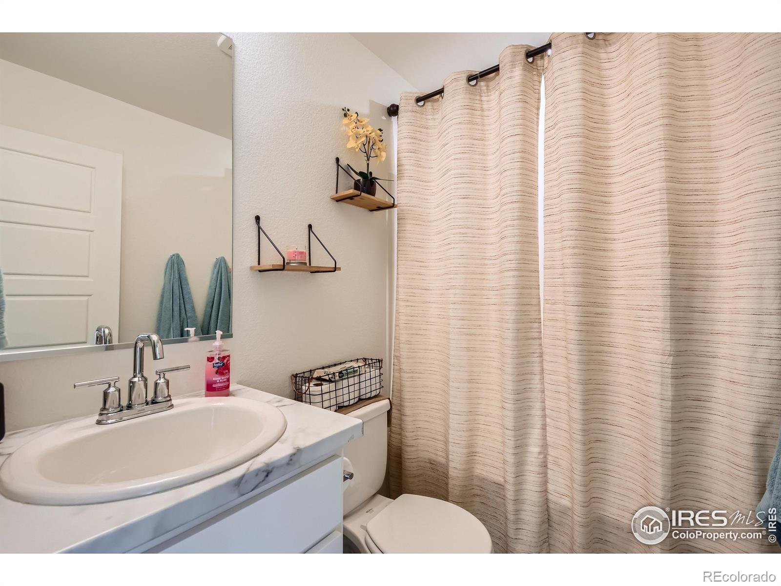 MLS Image #22 for 305  cardinal street,johnstown, Colorado