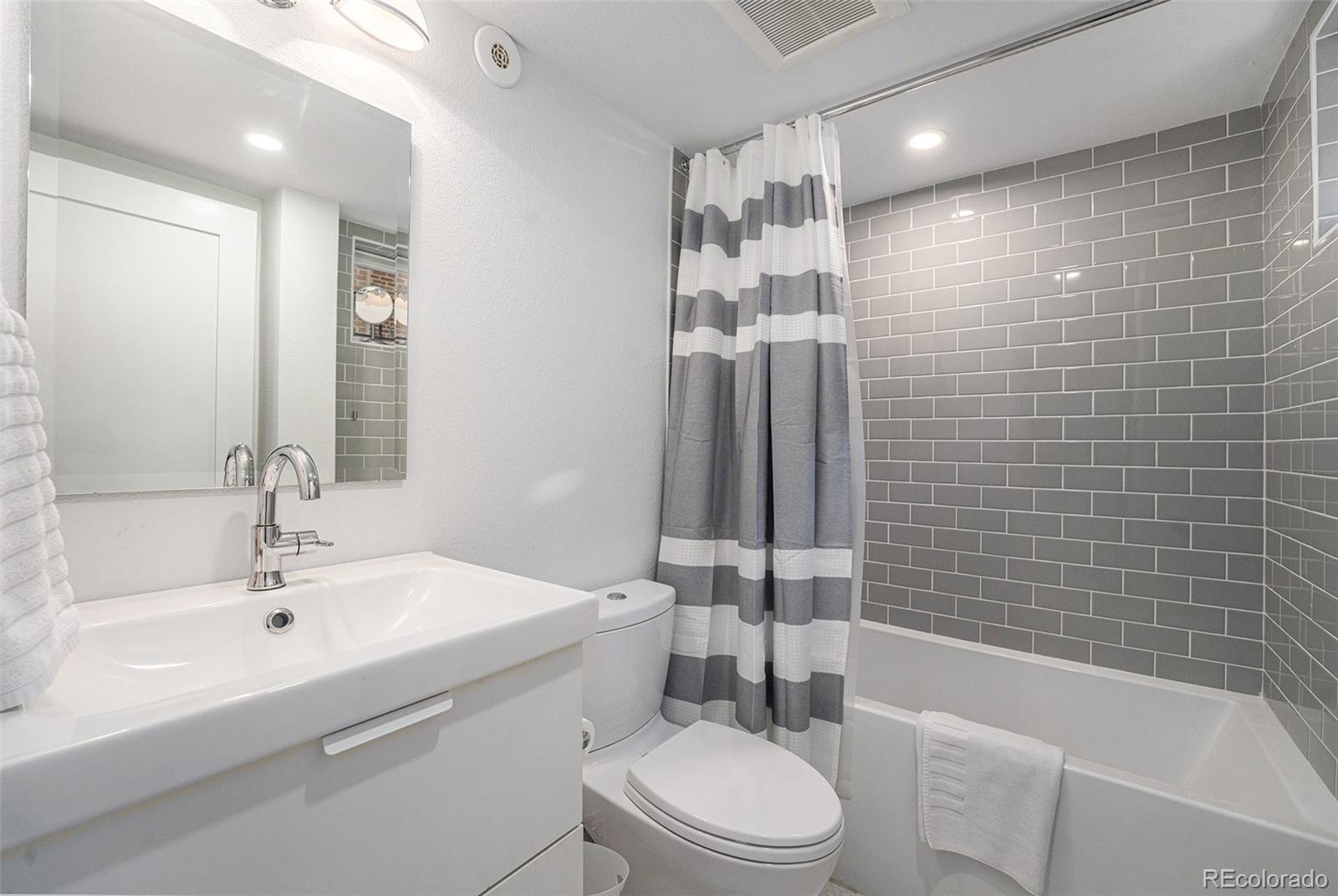 MLS Image #32 for 2040  krameria street,denver, Colorado