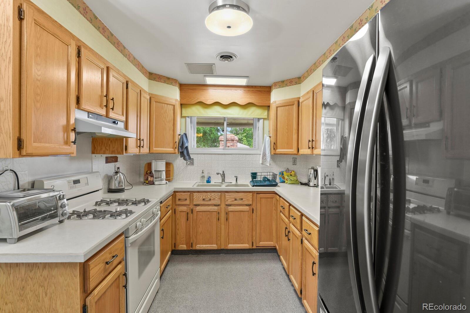 MLS Image #12 for 14821 e 21st avenue,aurora, Colorado