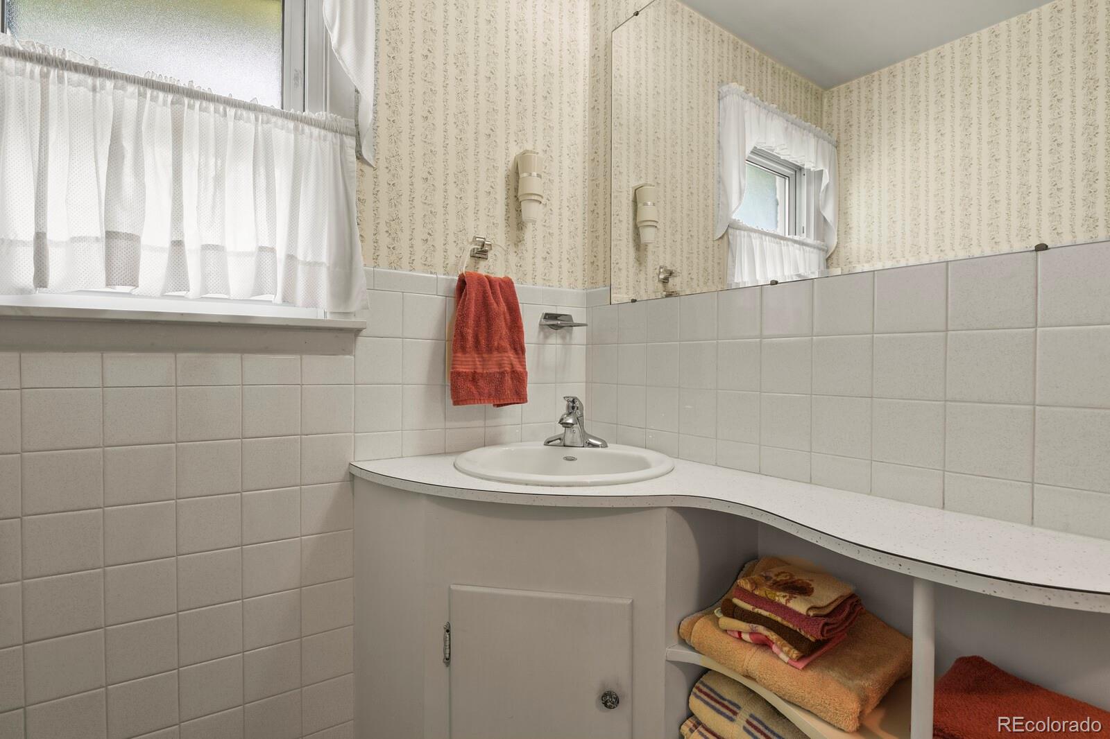 MLS Image #18 for 14821 e 21st avenue,aurora, Colorado