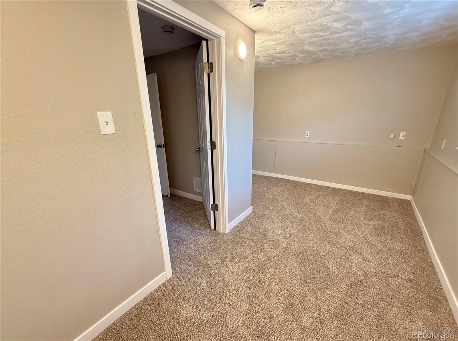 MLS Image #26 for 461  elbert way,denver, Colorado