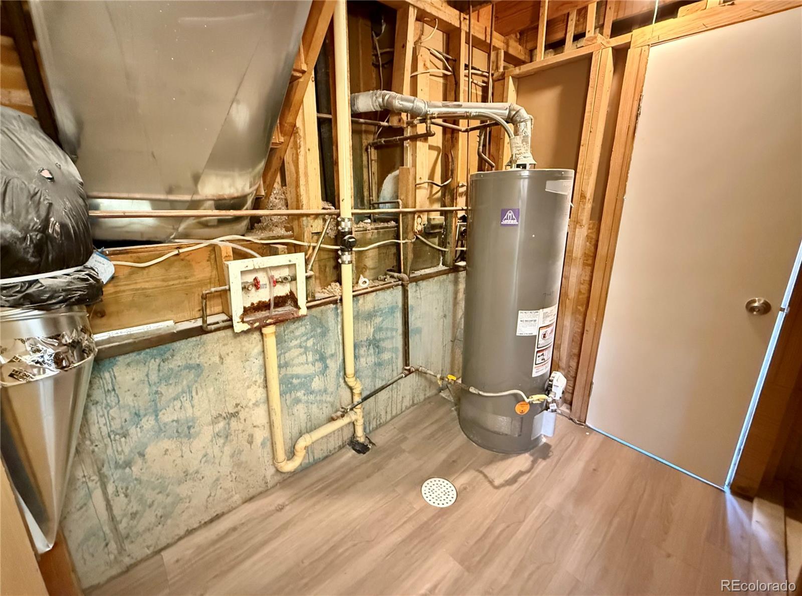 MLS Image #34 for 461  elbert way,denver, Colorado