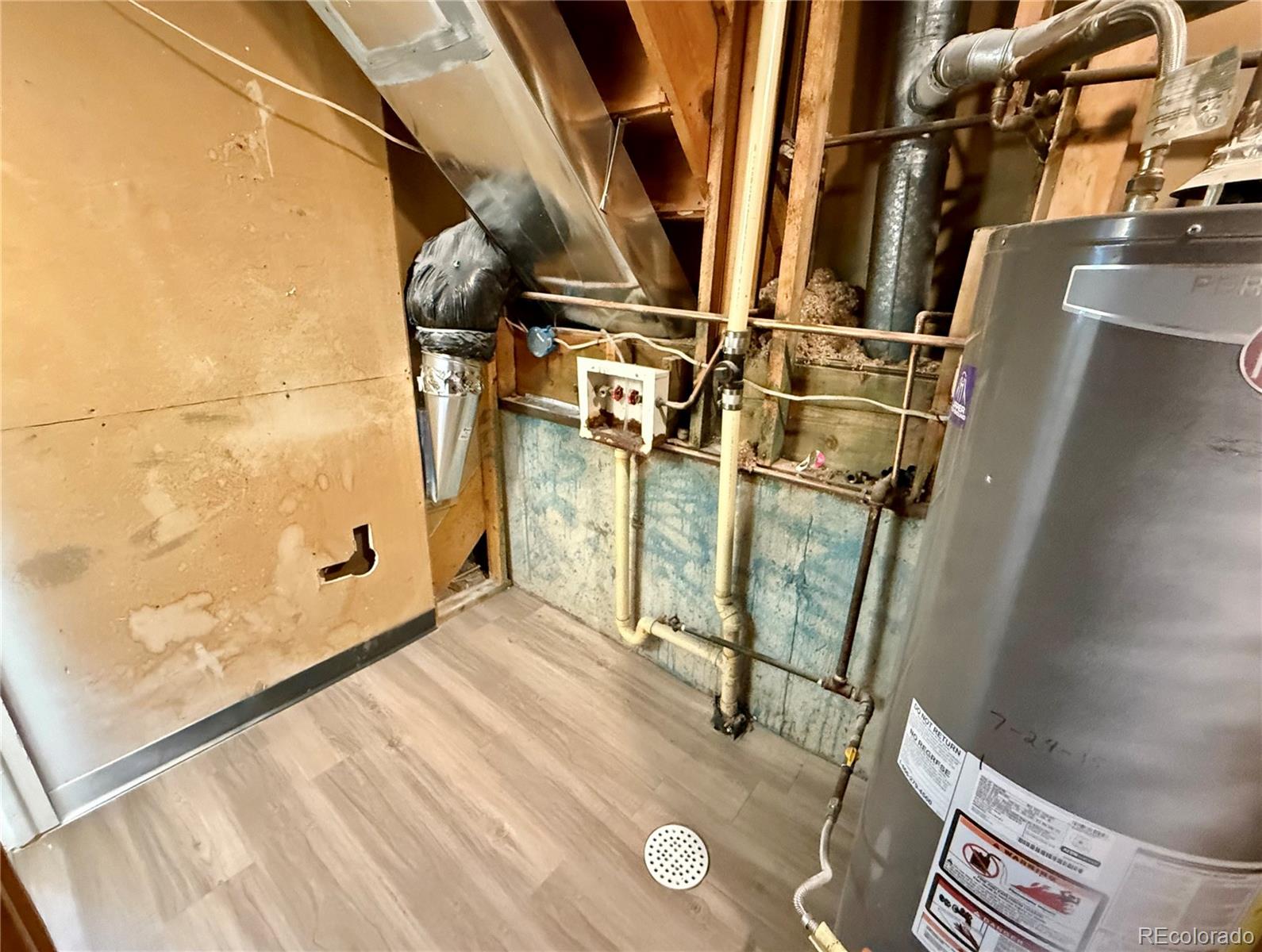 MLS Image #35 for 461  elbert way,denver, Colorado
