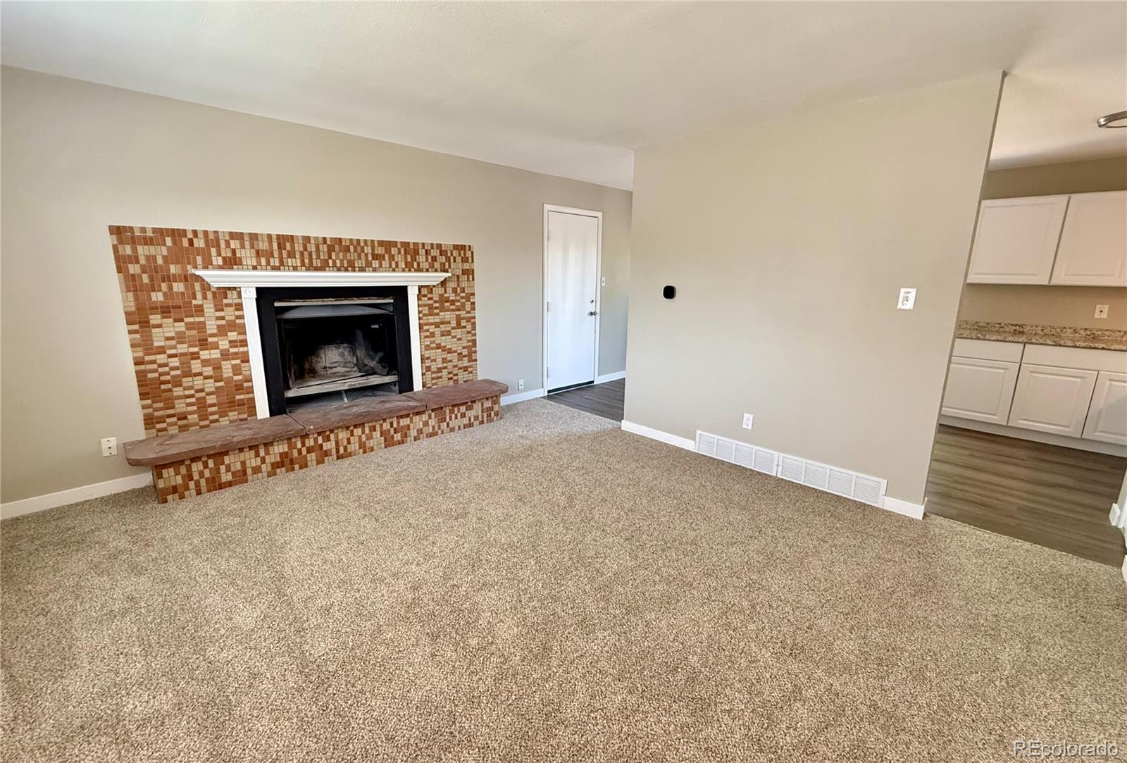 MLS Image #7 for 461  elbert way,denver, Colorado