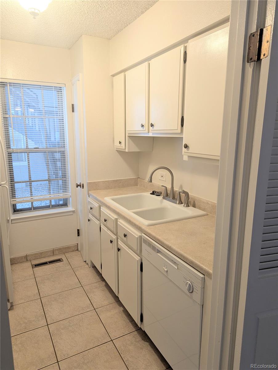 MLS Image #13 for 7110 s gaylord street,centennial, Colorado