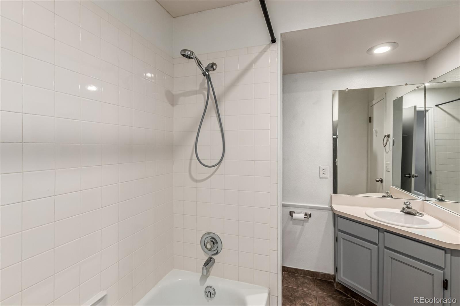 MLS Image #18 for 14169 e dickinson drive a,aurora, Colorado