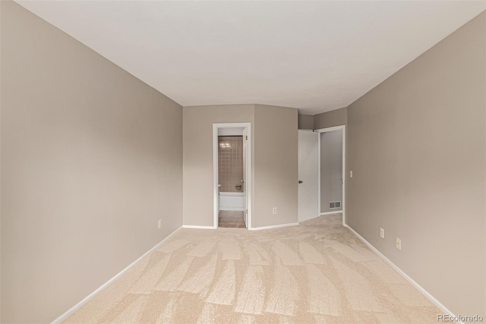 MLS Image #22 for 14169 e dickinson drive a,aurora, Colorado