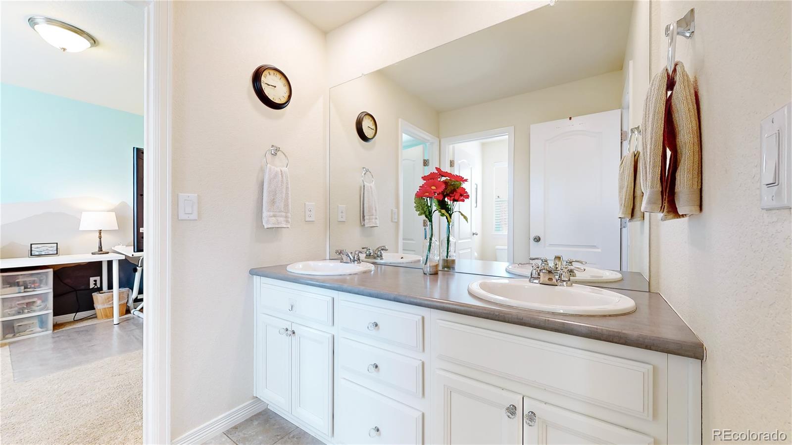MLS Image #30 for 3158 s nepal way,aurora, Colorado