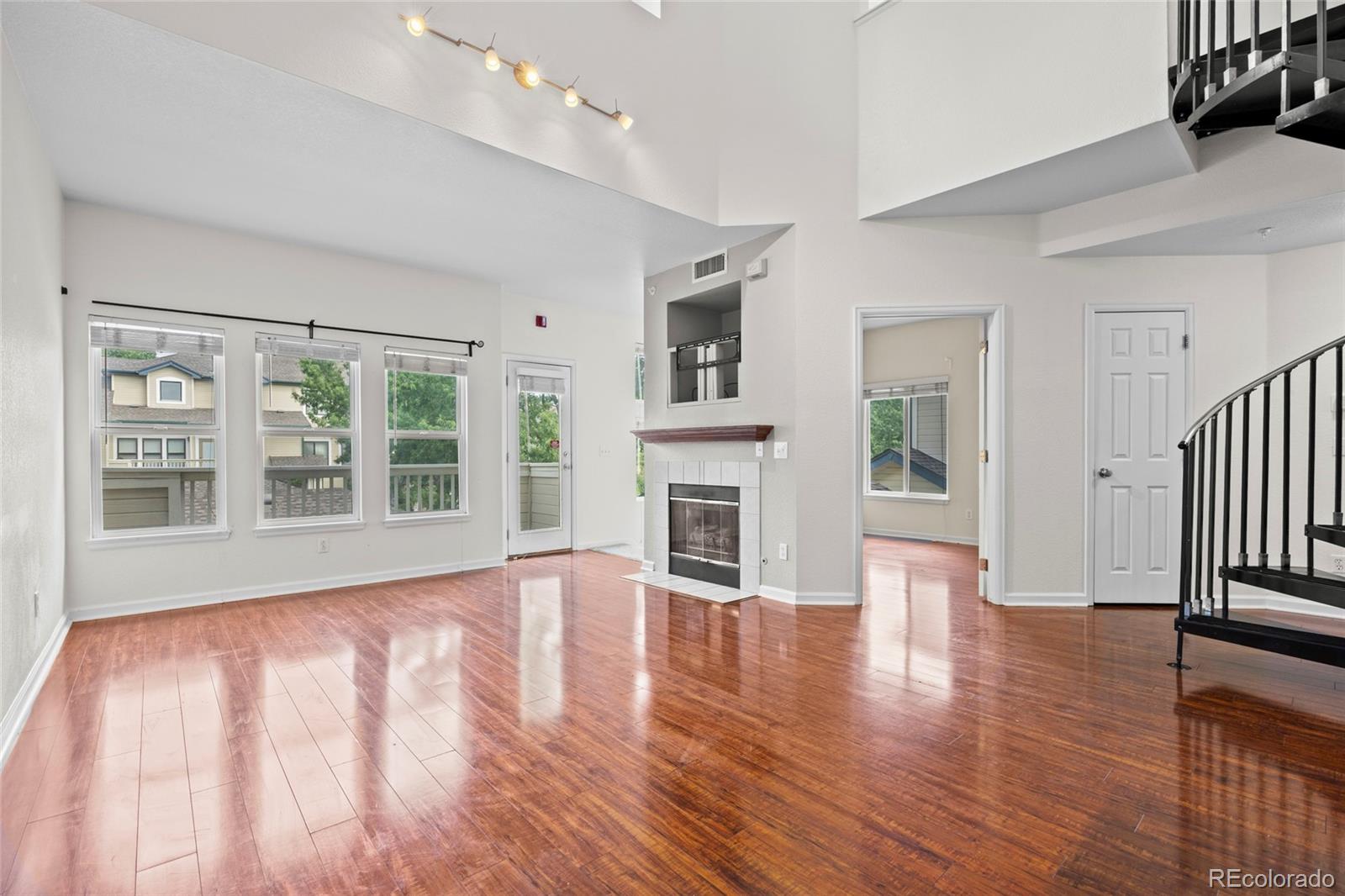 MLS Image #6 for 8707 e florida avenue,denver, Colorado