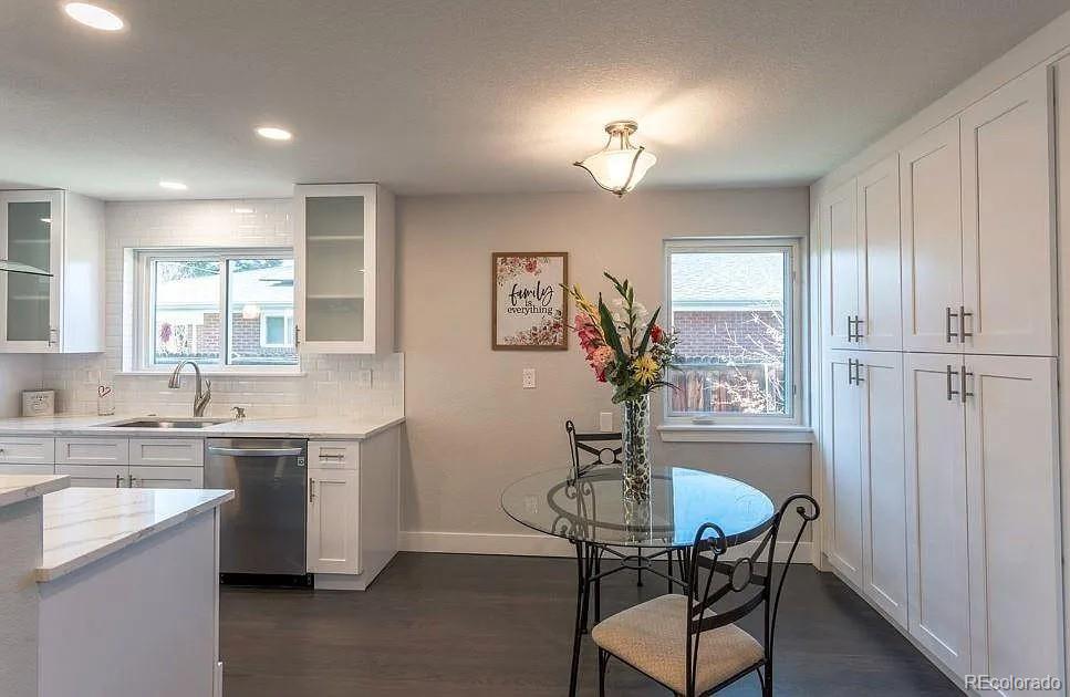 MLS Image #11 for 6660 e nevada place,denver, Colorado