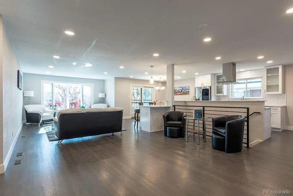 MLS Image #2 for 6660 e nevada place,denver, Colorado