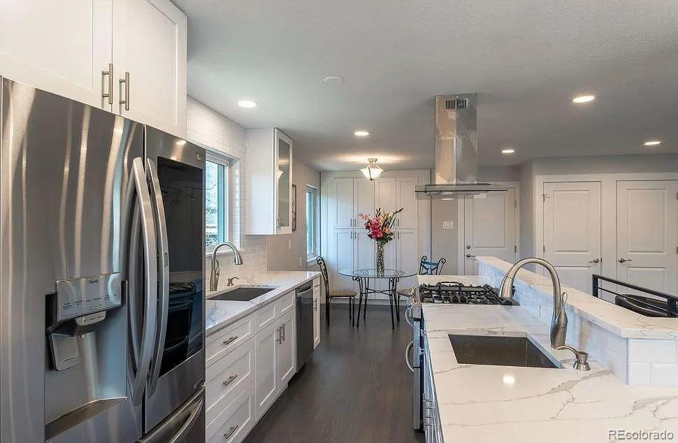 MLS Image #8 for 6660 e nevada place,denver, Colorado