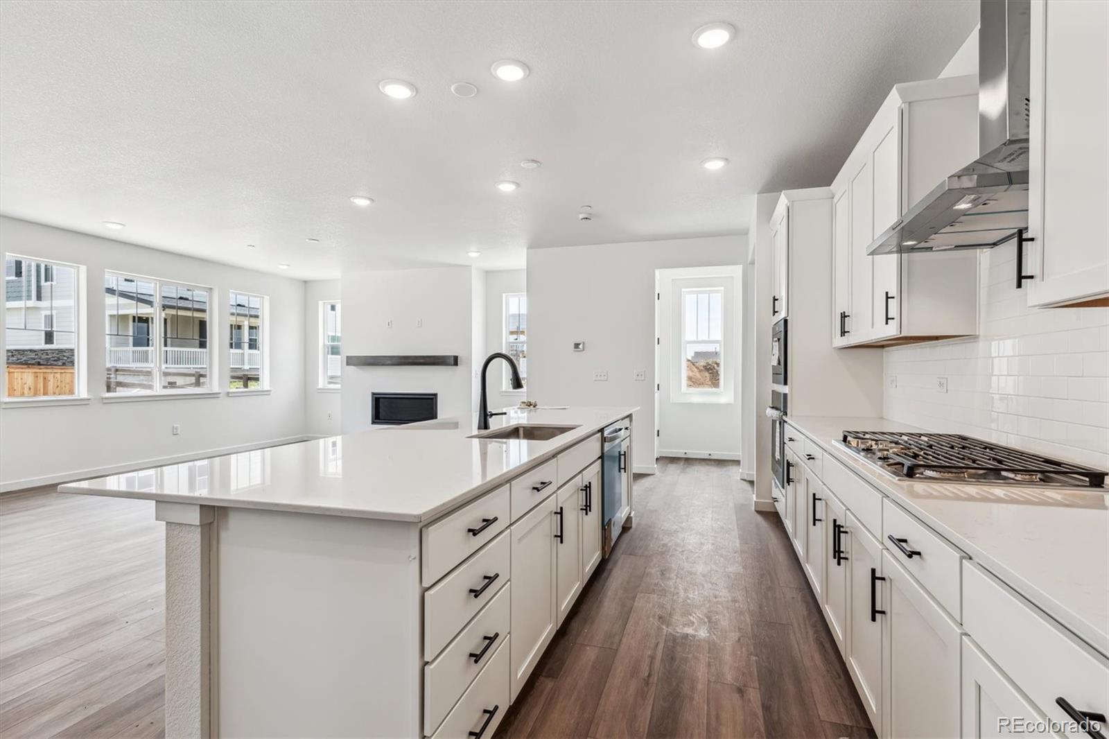MLS Image #5 for 9256  telluride court,commerce city, Colorado