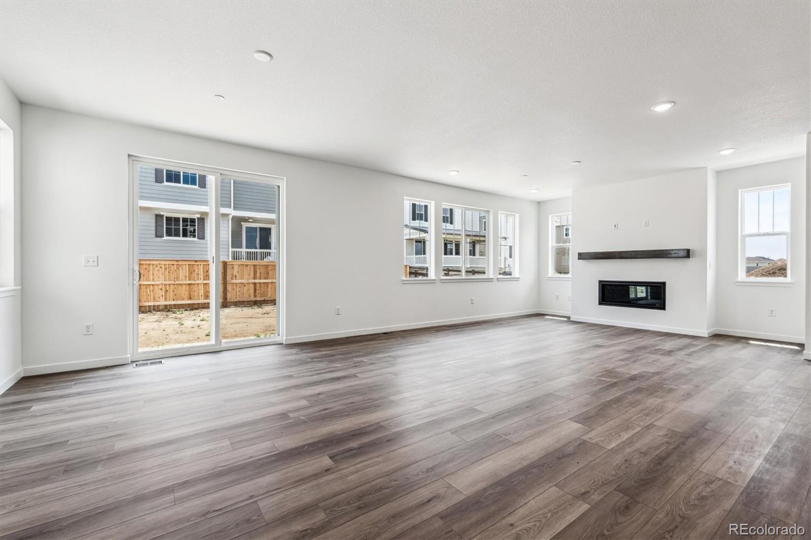 MLS Image #6 for 9256  telluride court,commerce city, Colorado